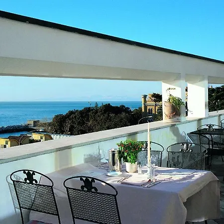Greif Maria Theresia Hotel 5*