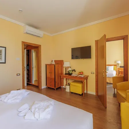 Hotel Greif & Triest