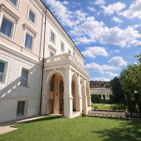 Hotel Greif & Trieste