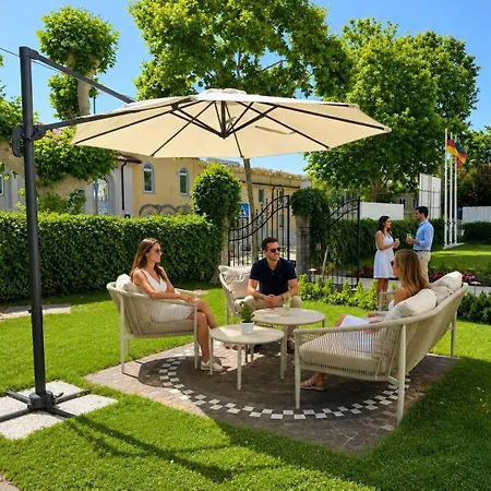 Greif & Hotel 5*