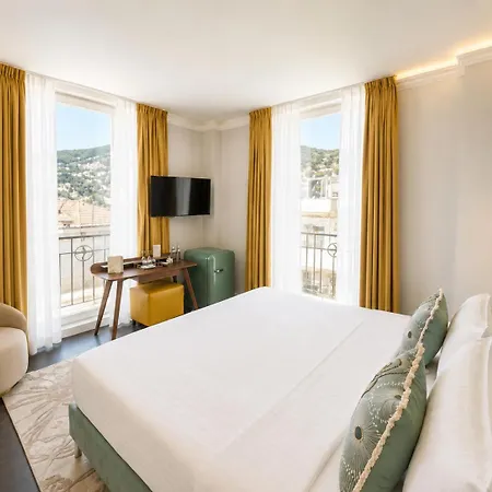 Greif & Hotel Triest