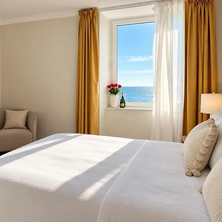 Greif & Hotel 5*